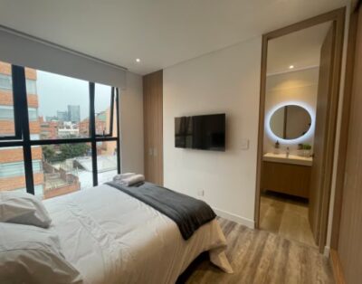 Contemporary 1BR Apartment with Balcony & Parking | Chico